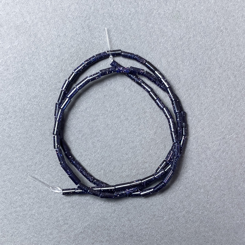 Korálky Aventurín „Noc Kaíry“ broušené, 2×4 mm, délka cca 38 cm, navlečené na šňůrce